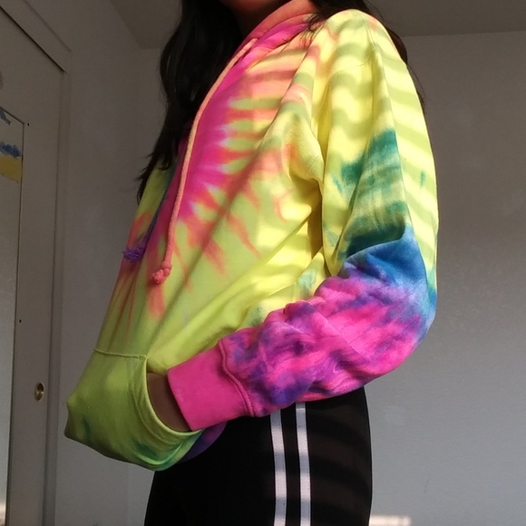 Oversized neon tie dye hoodie - Picture 2 of 6